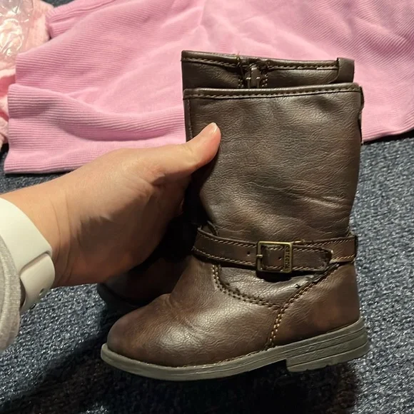 Carter’s Brown Boots size 6 - Picture 1 of 3